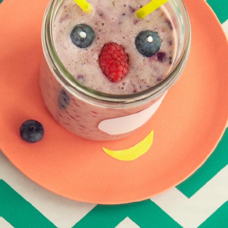 orman meyveli tavşan şeklinde smoothie